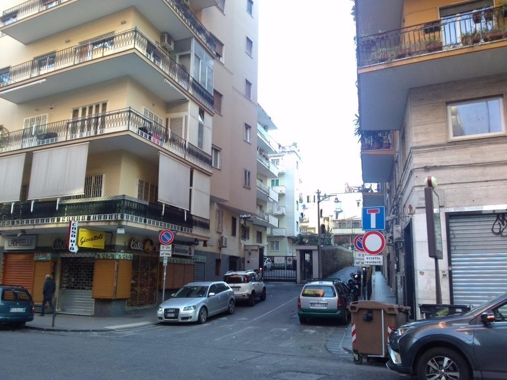 Bed & Breakfast Domus Aurea Naples